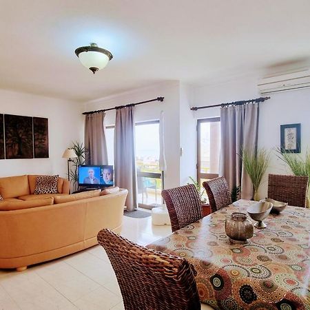 Apartmento Praia Da Dona Ana Lagos Eksteriør billede