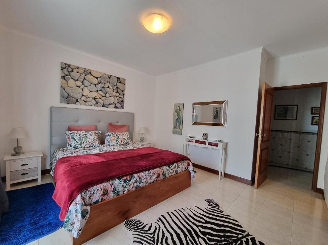 Apartmento Praia Da Dona Ana Lagos Eksteriør billede