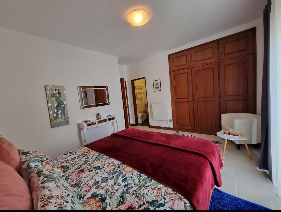 Apartmento Praia Da Dona Ana Lagos Eksteriør billede