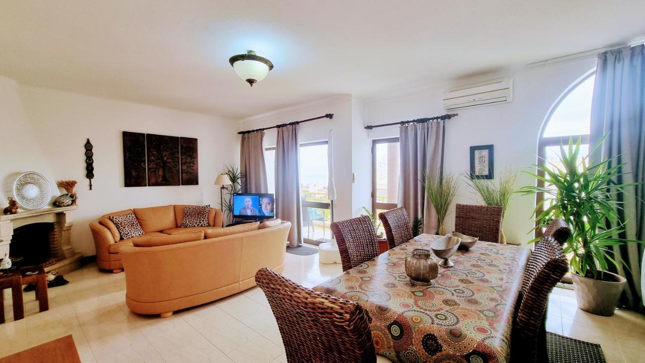 Apartmento Praia Da Dona Ana Lagos Eksteriør billede